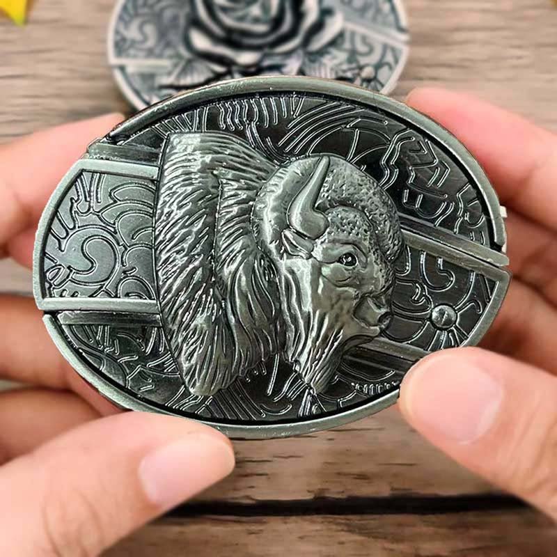 Davy | Oval Bull Skull Belt Buckle with Hidden Tool