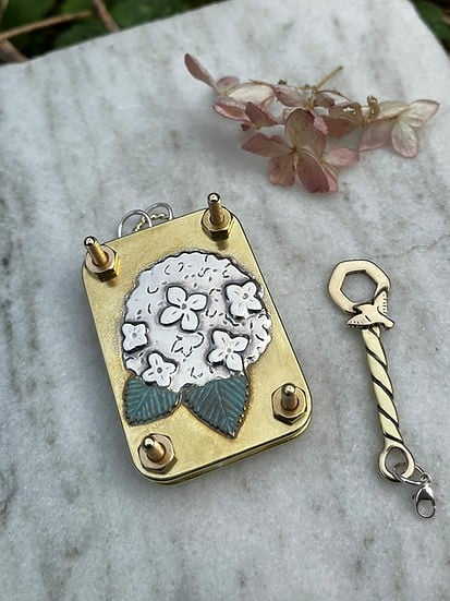 Davy | Mini Flower Press | Compact Botanical Keepsake Maker | Portable Craft Tool