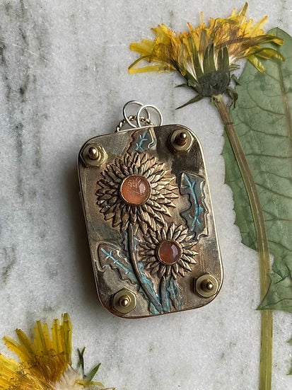 Davy | Mini Flower Press | Compact Botanical Keepsake Maker | Portable Craft Tool