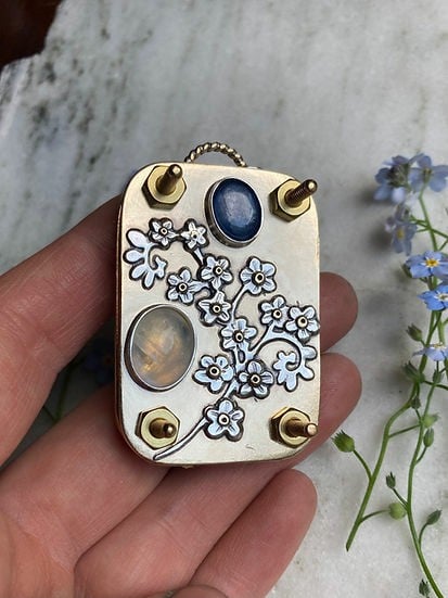 Davy | Mini Flower Press | Compact Botanical Keepsake Maker | Portable Craft Tool