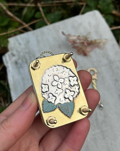Davy | Mini Flower Press | Compact Botanical Keepsake Maker | Portable Craft Tool