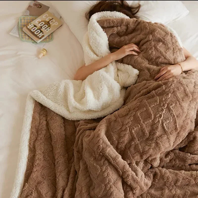 Davy | Textured Plush Throw for Warm Comfort
