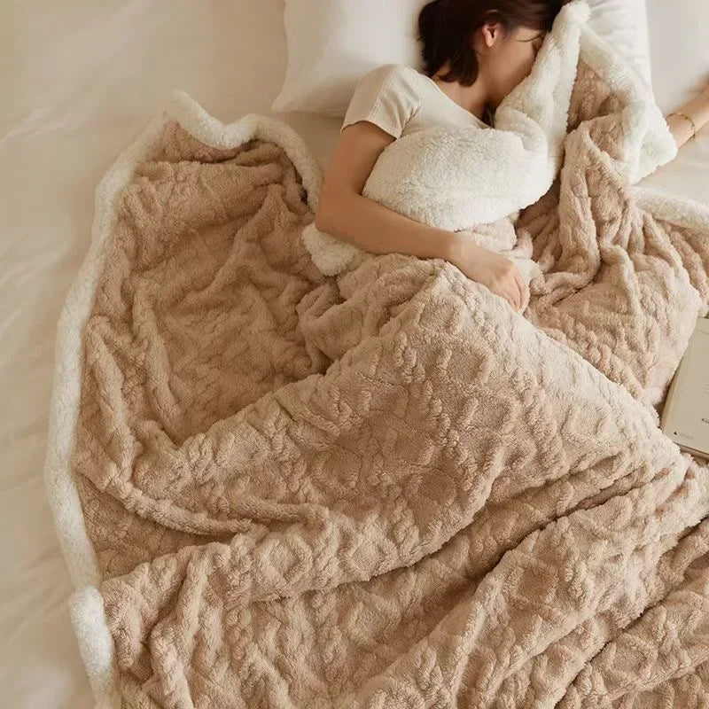 Davy | Textured Plush Throw for Warm Comfort