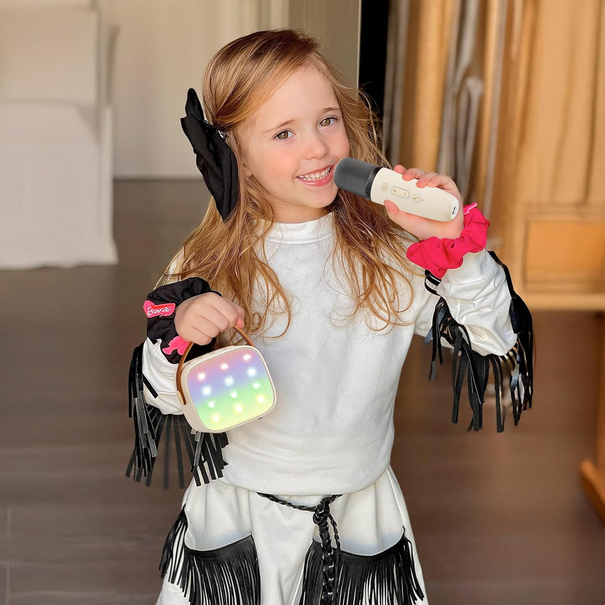 Davy | Portable Mini Karaoke Machine with Bluetooth Speaker and 2 Wireless Microphones – Veylo