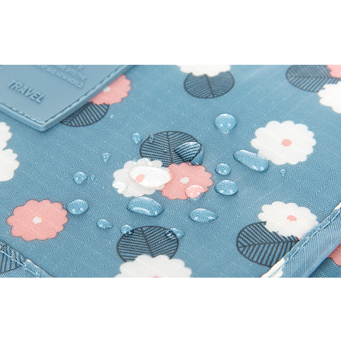 Hanging Toiletry Bag: Foldable, Padded & Waterproof