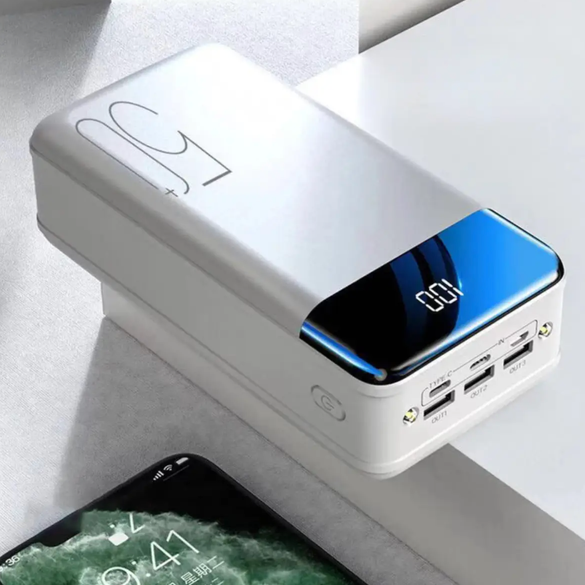 Davy | Ultra-Powerbank with 100,000 mAh for maximum energy and fast charging