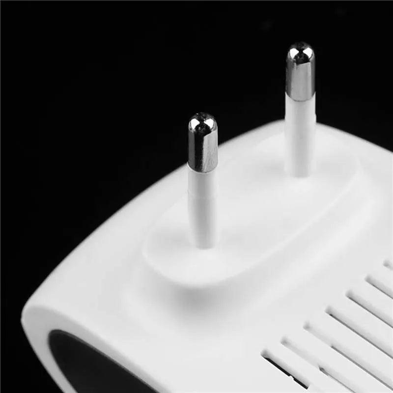 Davy | Ultrasonic Squirrel Repeller Device - Effective Pest Control to Deter Squirrels in 48 Hours for Gardens & Yards