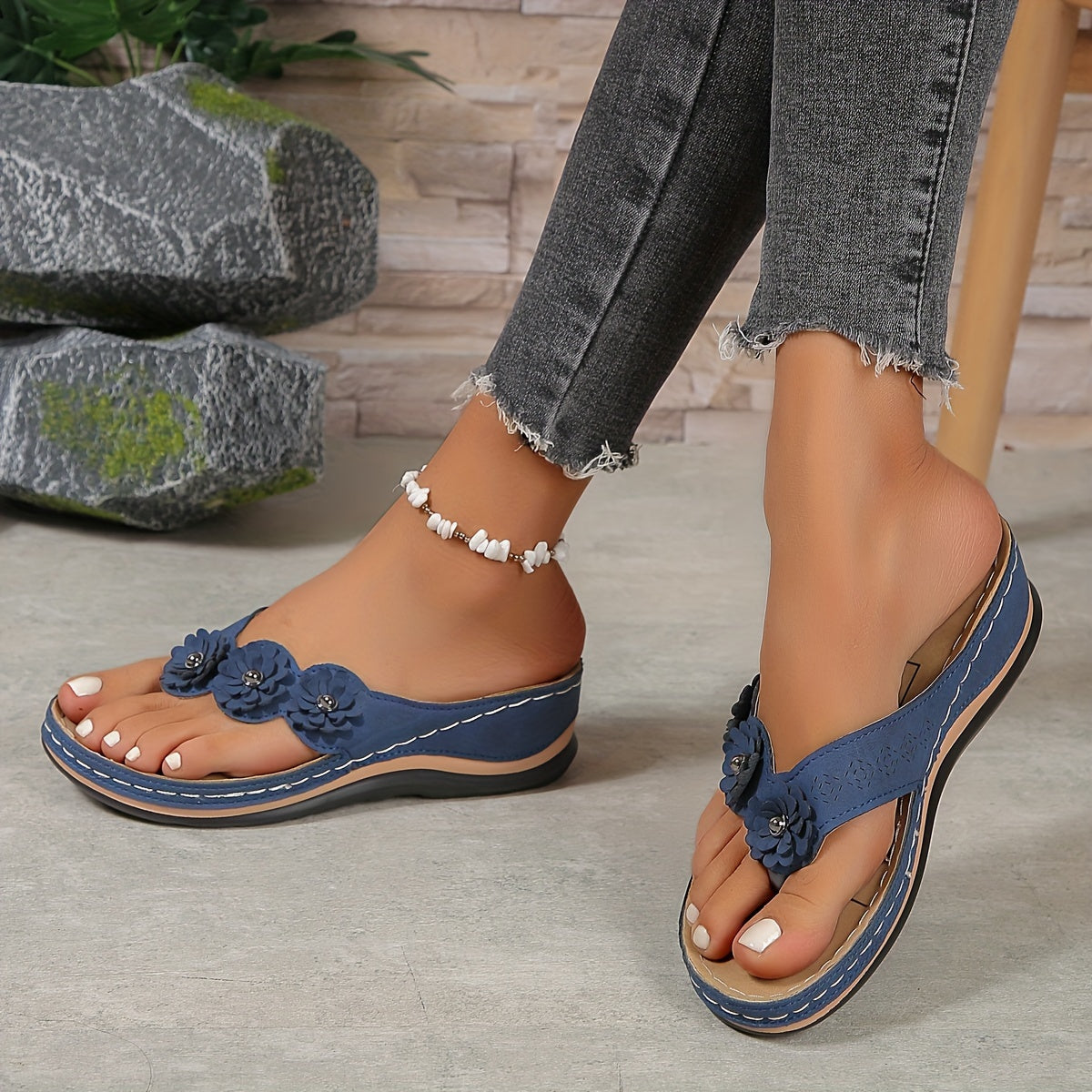 Supportive Flower Flip-Flop Sandals