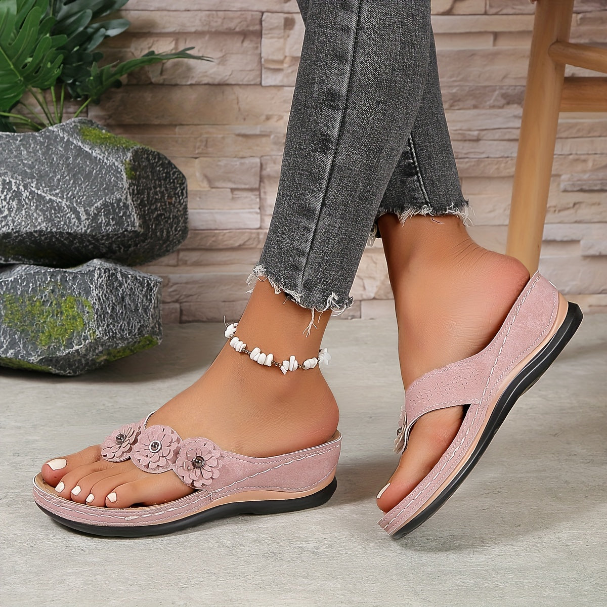 Supportive Flower Flip-Flop Sandals