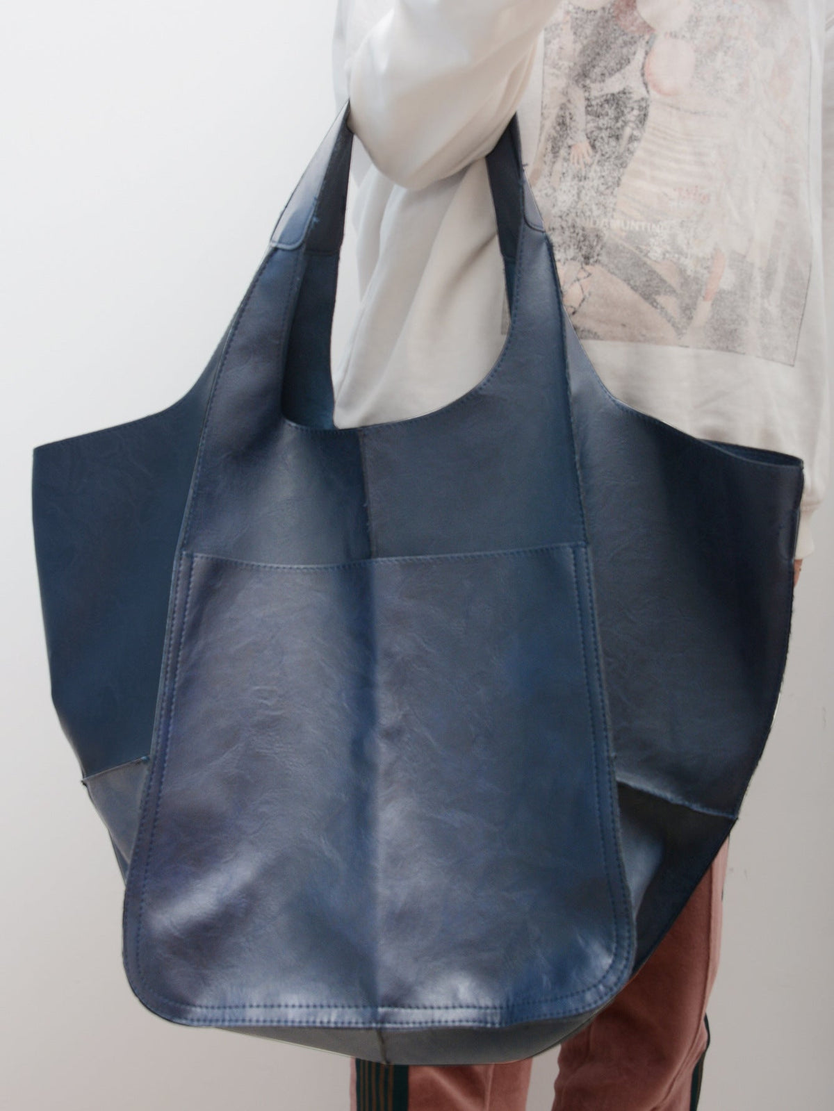 Davy | Women's Oversized Tote Bag