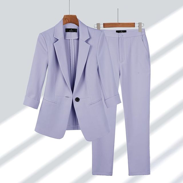 Chic Women's Blazer & Trouser Suit
