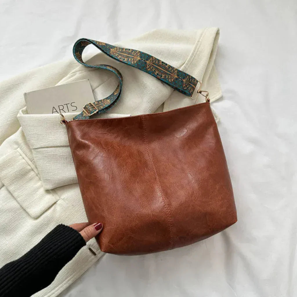 Davy | Women's Vintage Leather Shoulder Bag with Boho Strap