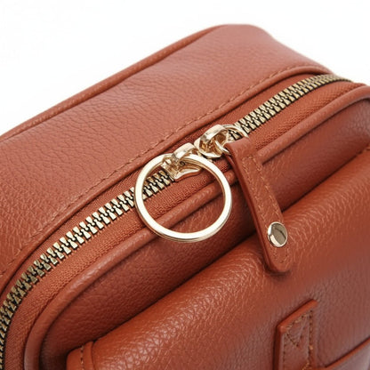 DAYGUARD – Compact crossbody with secure zippers and ample space
