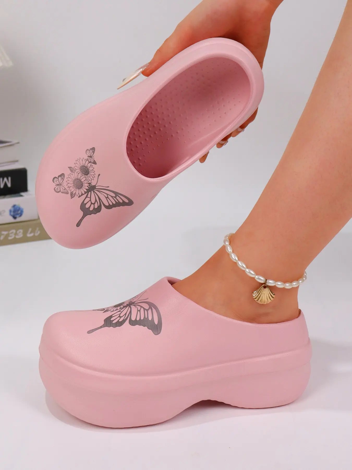 Women's Butterfly Print Floral Slides – Round Toe, Lightweight