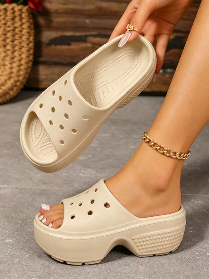 Women's Flip Flops – Open Toe, Cut-Out, Chunky Sole