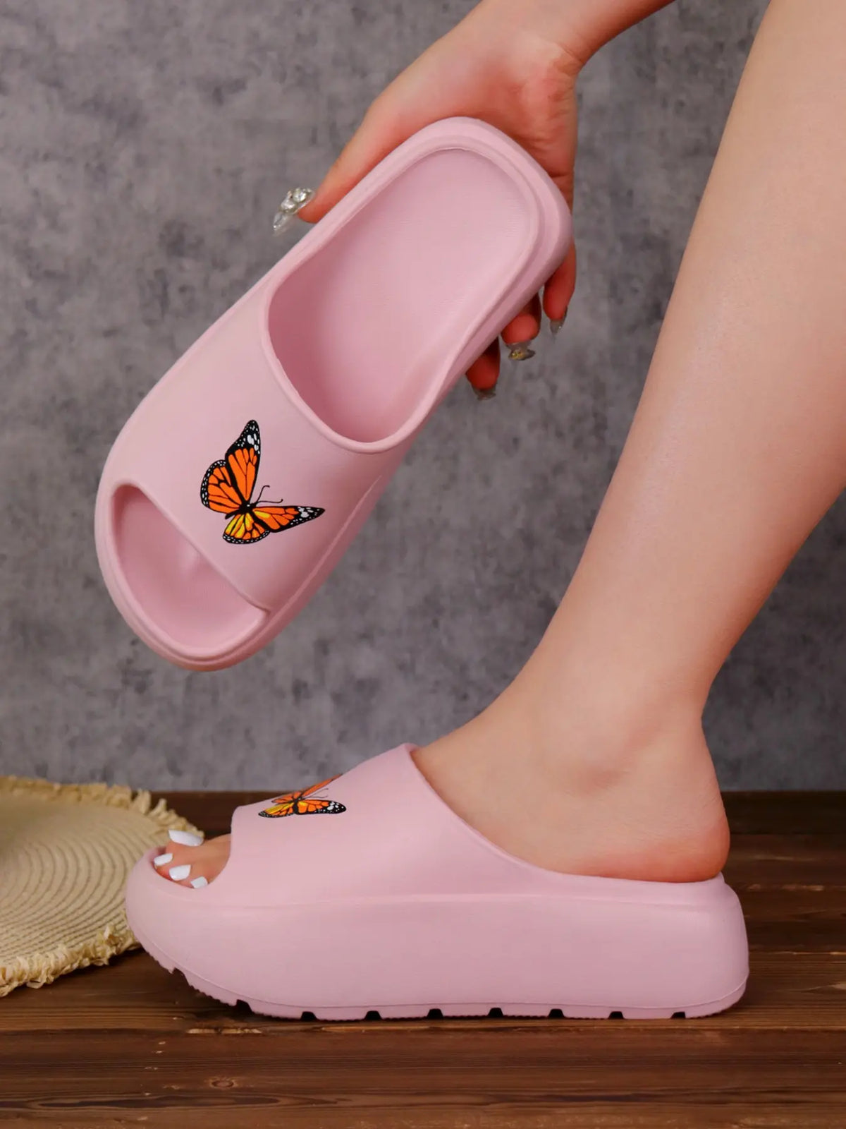 Women's Butterfly Print Cartoon Print Flip Flops – Chunky Sole, Lightweight