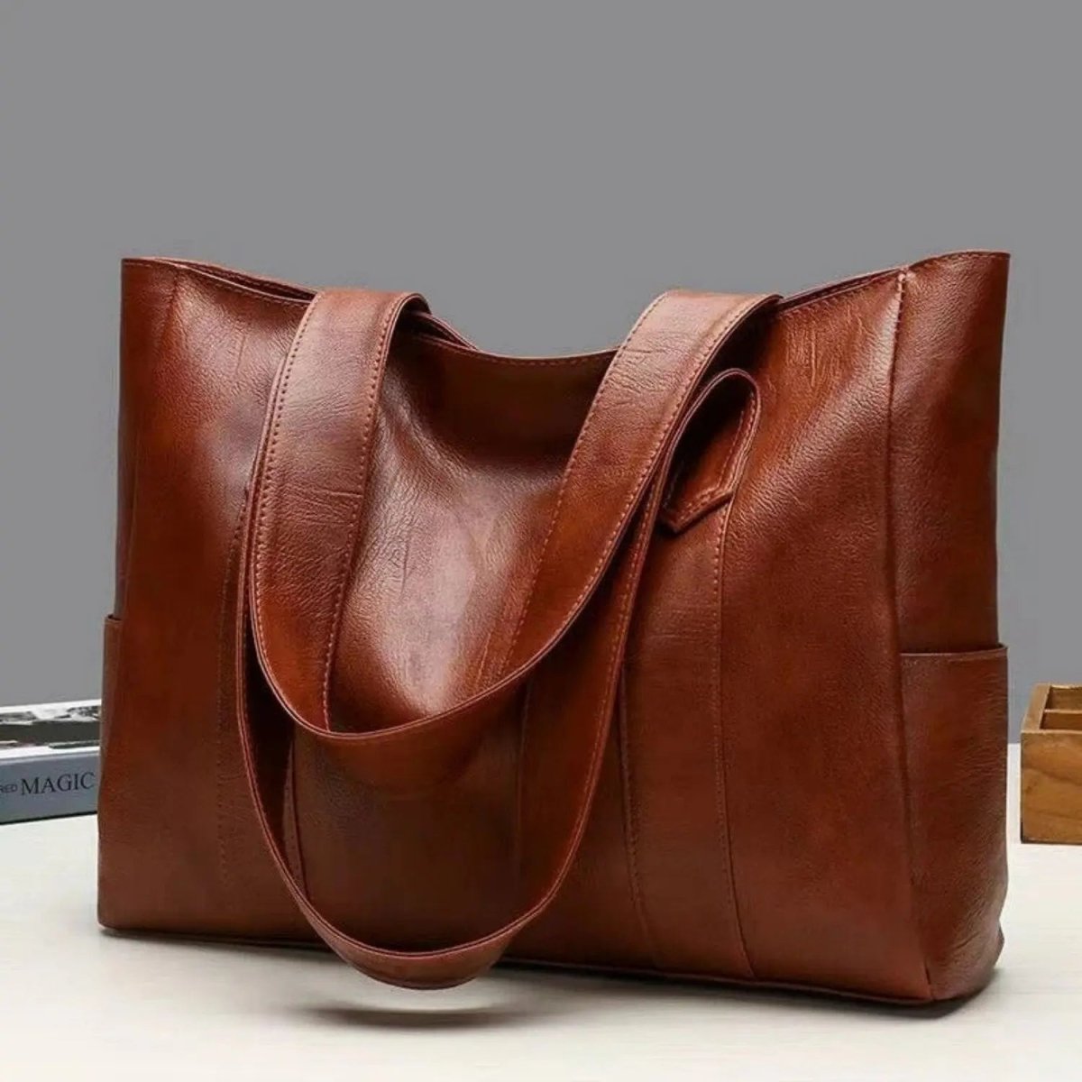 Elegant Leather Shoulder Bag with Retro Style and Smooth Surface