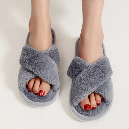 Fluffy slippers with soft sole and non-slip protection