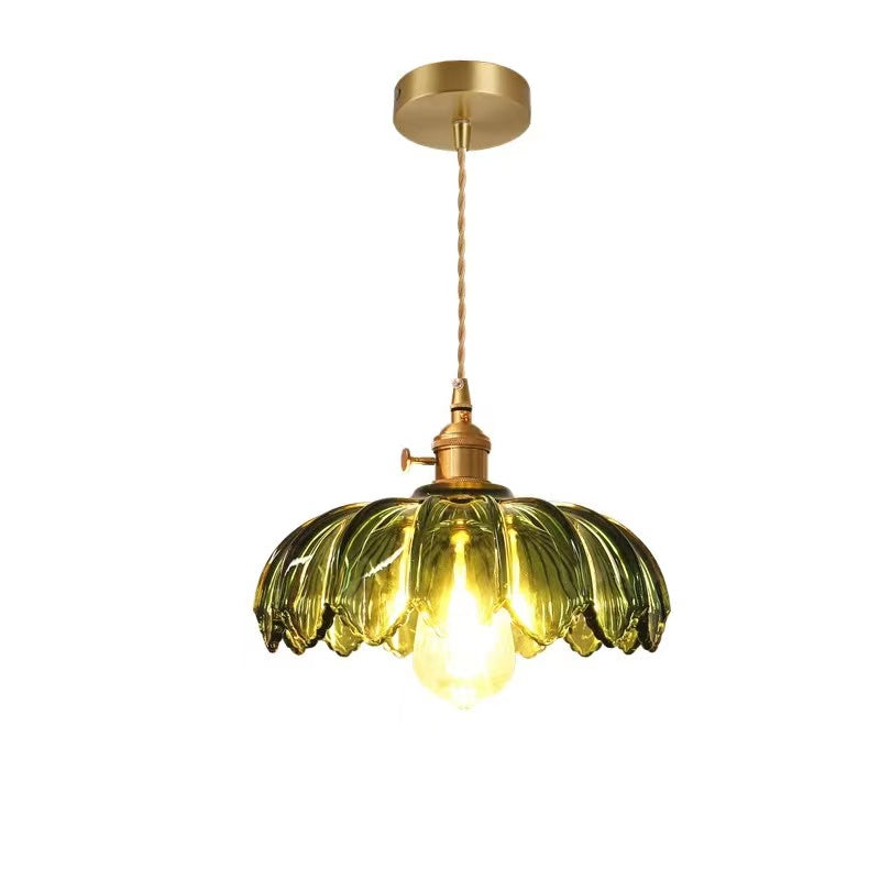 Glass pendant lamp with vintage flair
