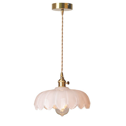 Glass pendant lamp with vintage flair