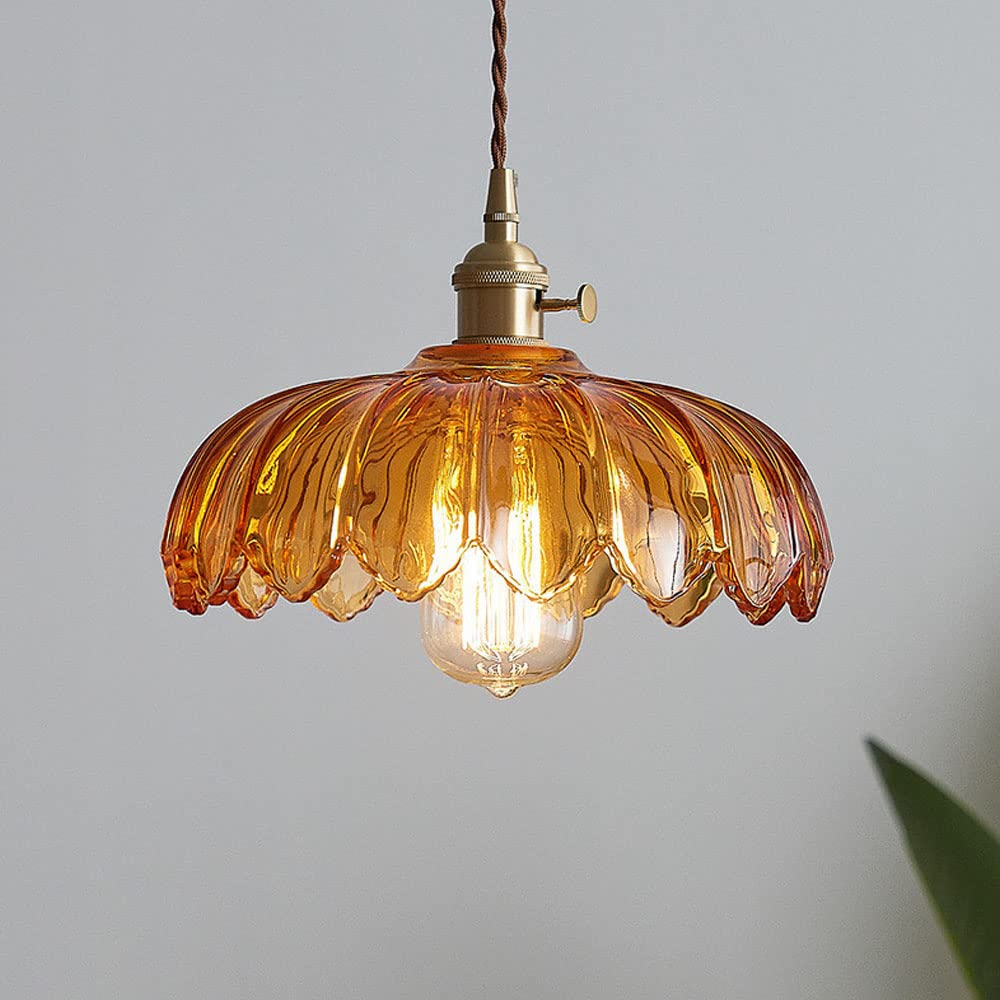 Glass pendant lamp with vintage flair