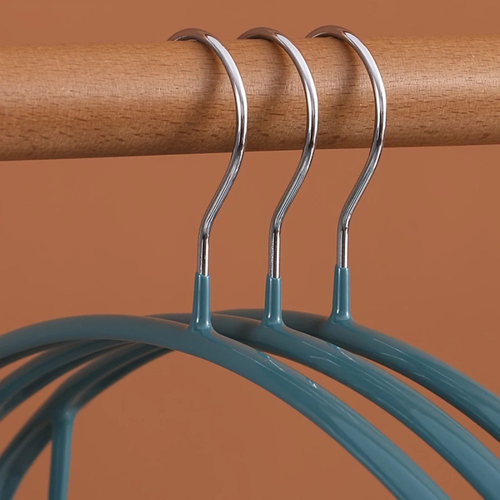Durable Coat Hangers | 10 Piece Set