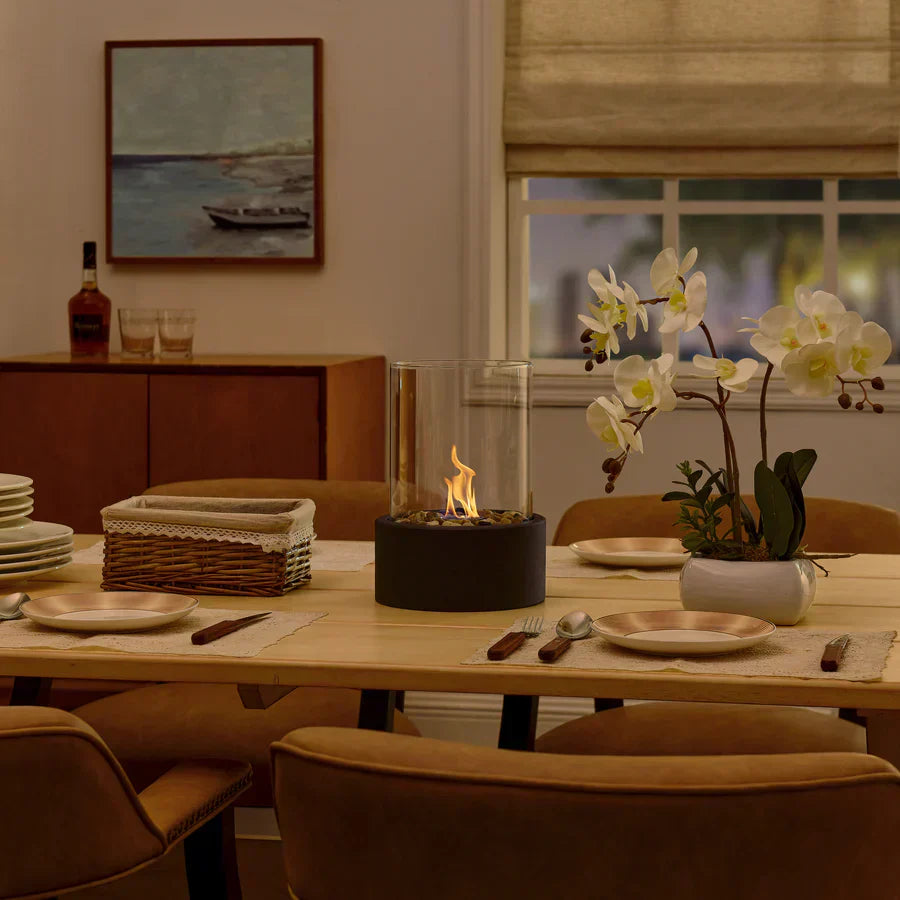 Elegant portable fireplace: warmth without smell
