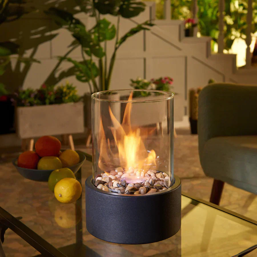 Elegant portable fireplace: warmth without smell