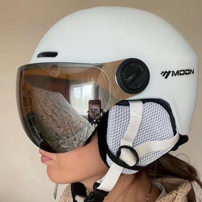 High-Quality Ski Helmet with Detachable Parts – Safe and Comfortable for Outdoor Activities