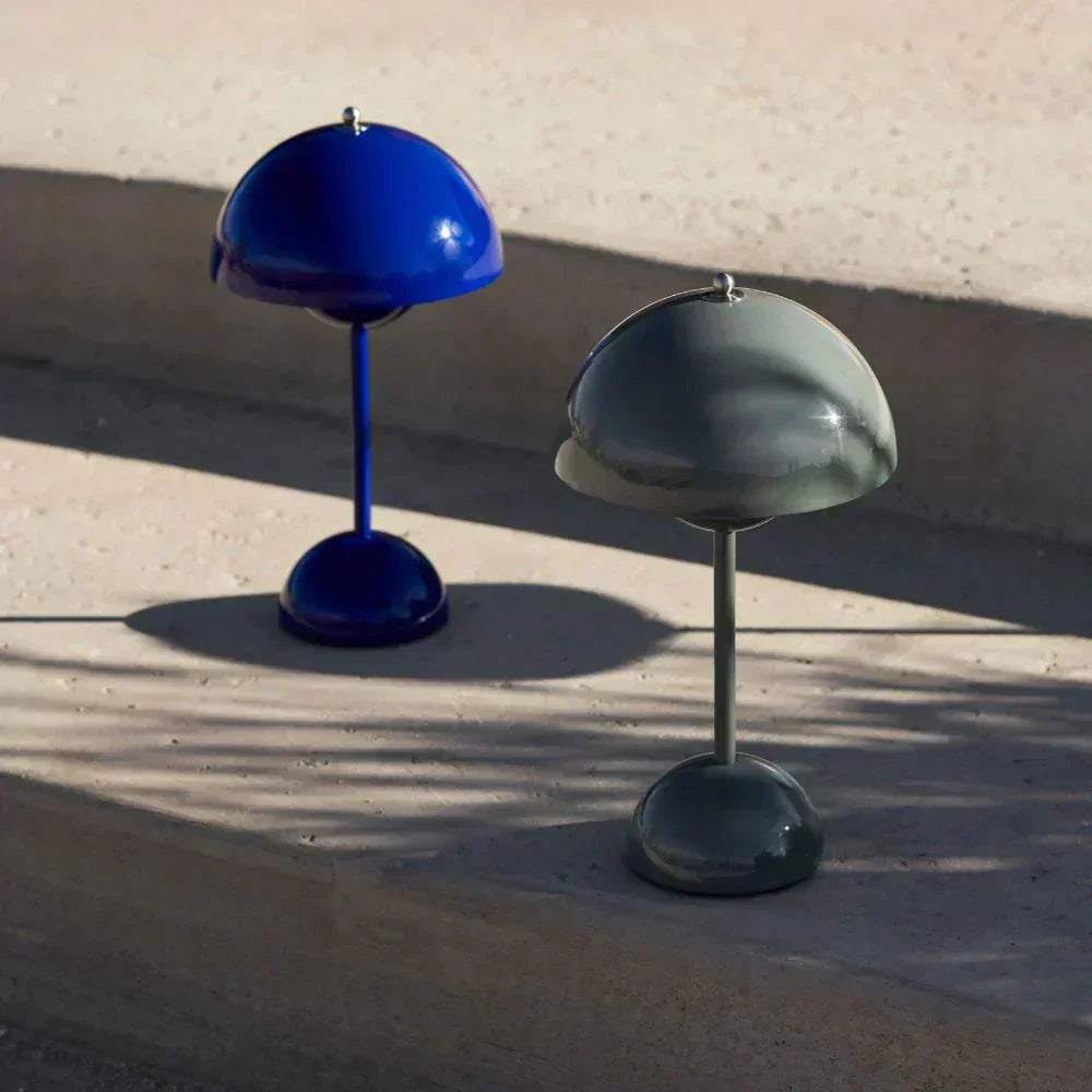 LunarGlow - LED Table Lamp for an Ambient Interior