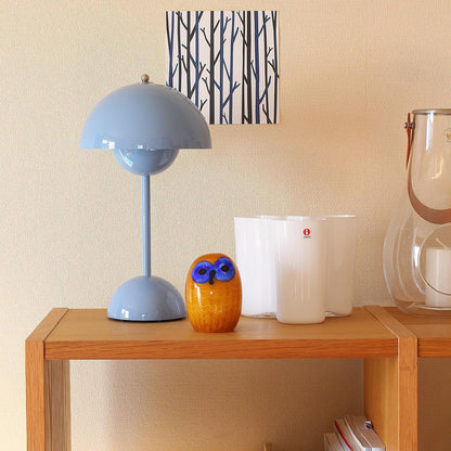 LunarGlow - LED Table Lamp for an Ambient Interior