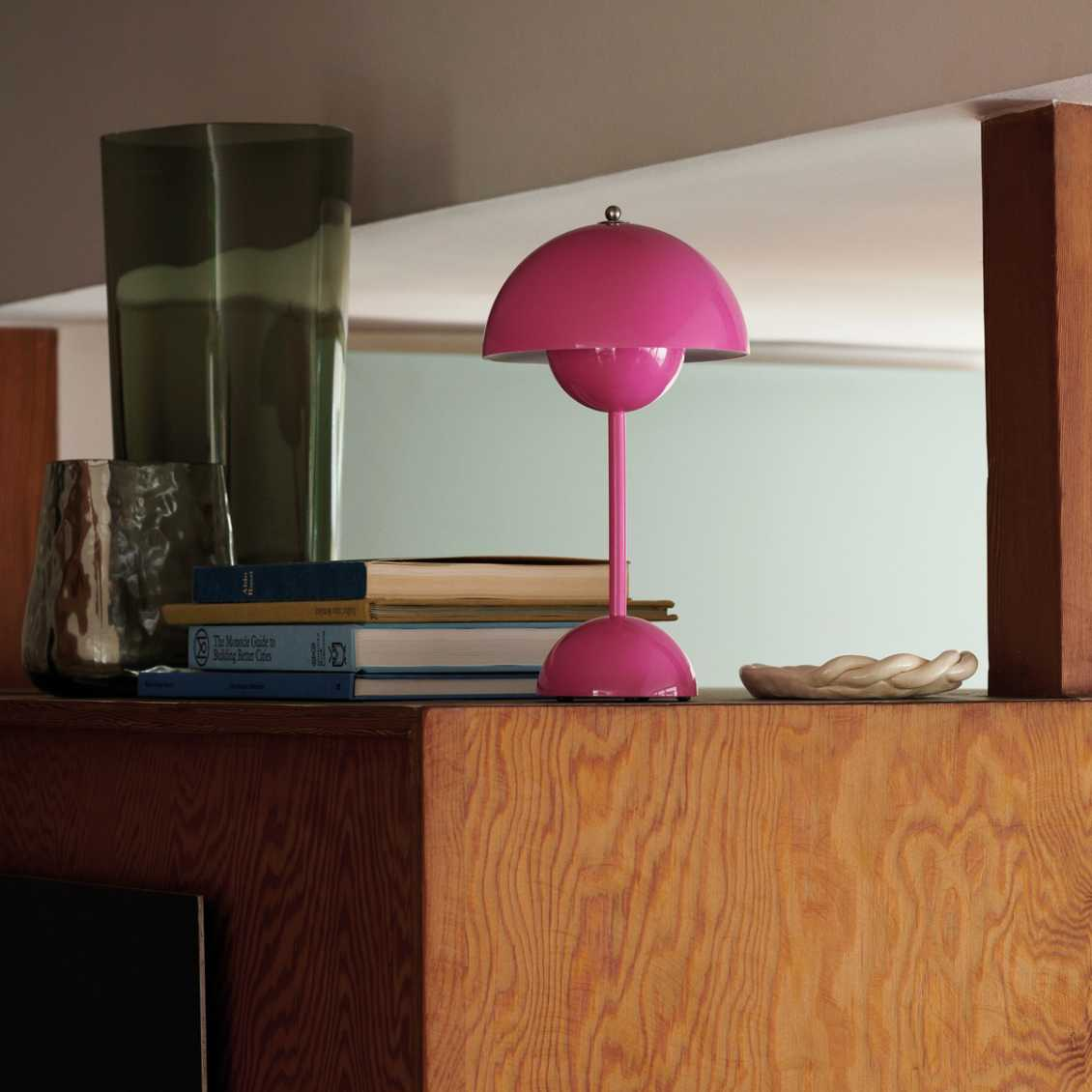 LunarGlow - LED Table Lamp for an Ambient Interior