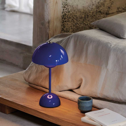LunarGlow - LED Table Lamp for an Ambient Interior