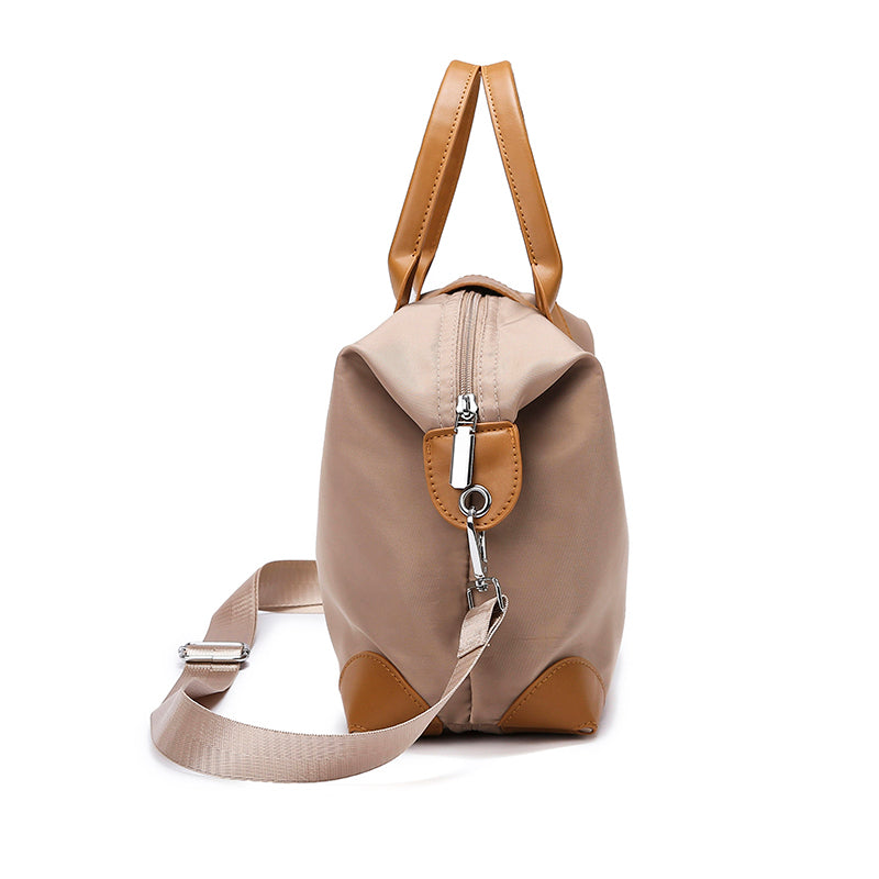 LuxeCarry Tote: Chic & Practical Shoulder Bag