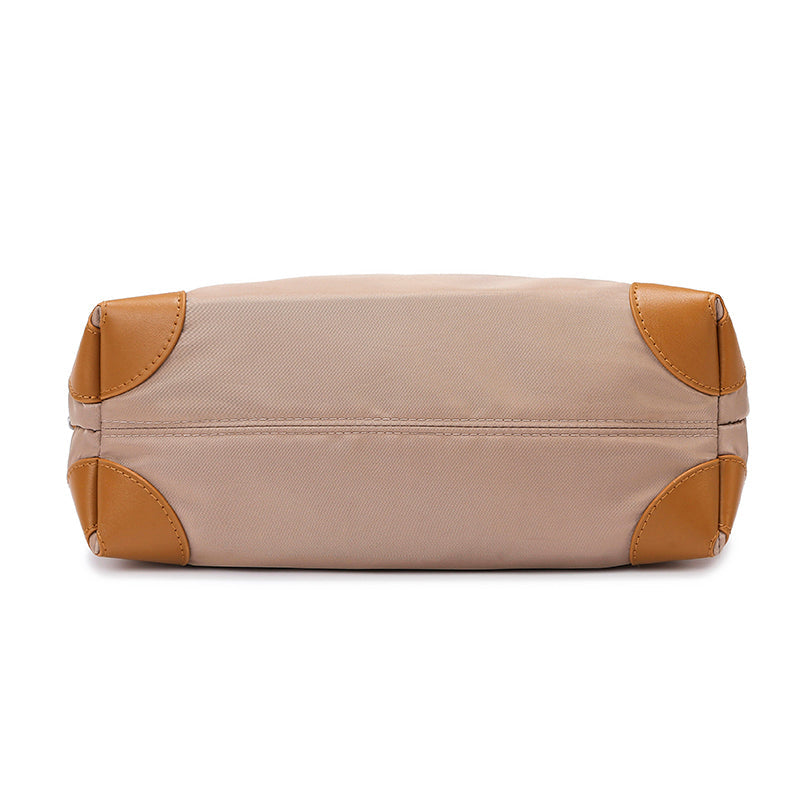 LuxeCarry Tote: Chic & Practical Shoulder Bag