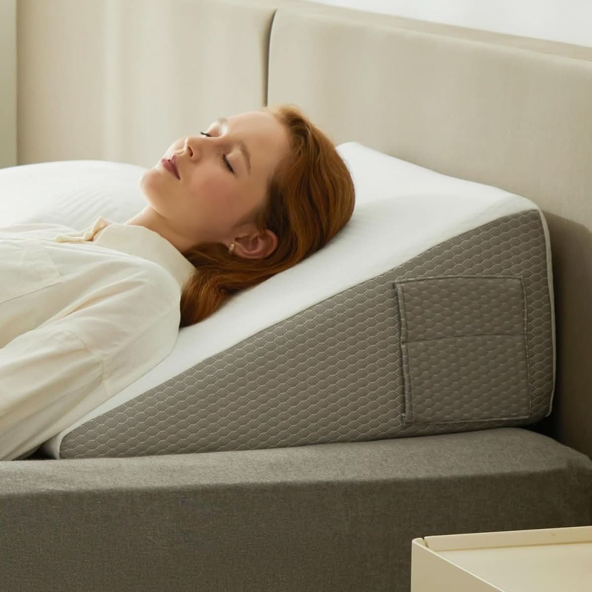 LUXEWEDGE – Premium Comfort at the Perfect Angle