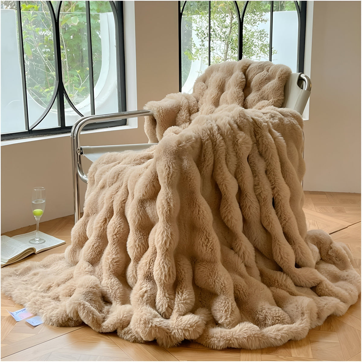 Soft, transportable throw blanket - Cozy comfort anywhere