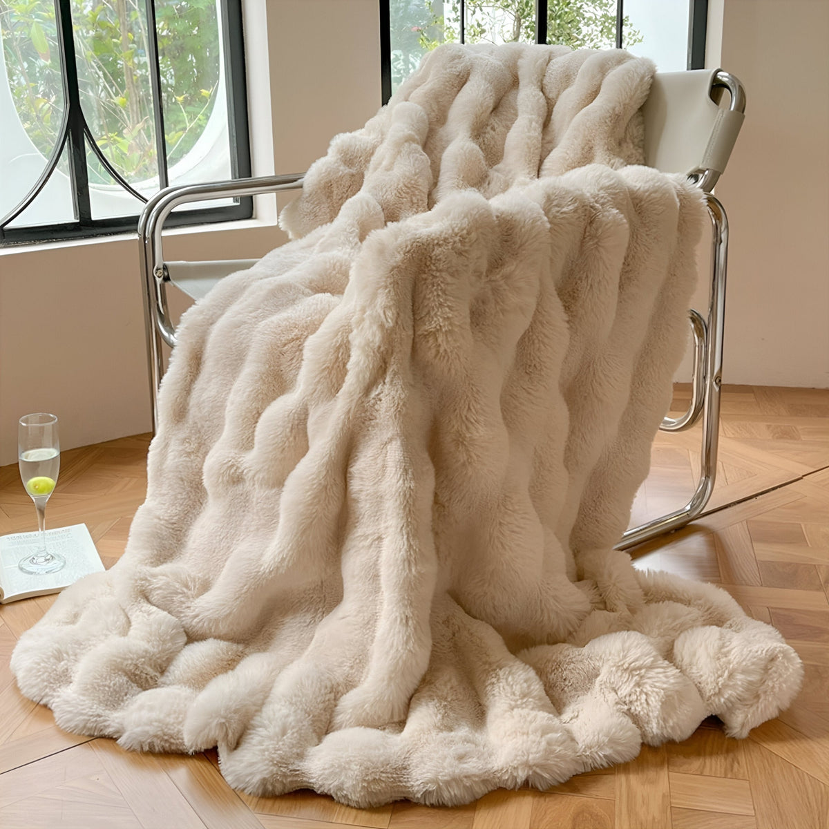 Soft, transportable throw blanket - Cozy comfort anywhere