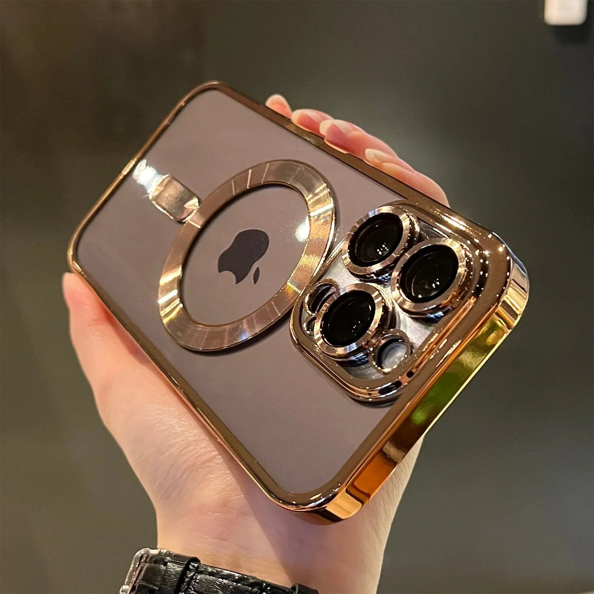 Magnetic Soft-Shell Case with Golden Finish for iPhone – Protection and Style