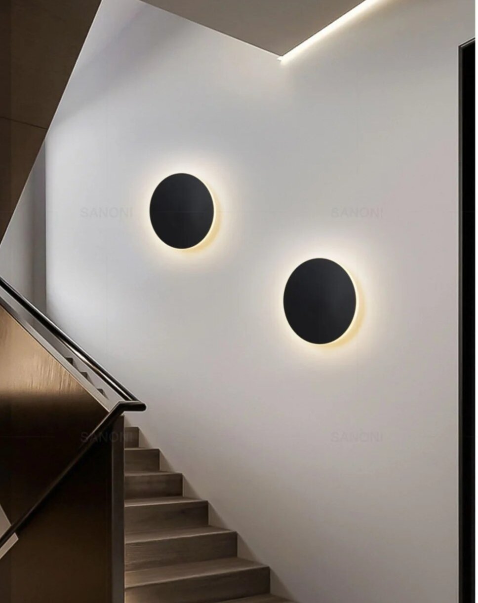 Modern Round LED Wall Lamp with Glossy Effect