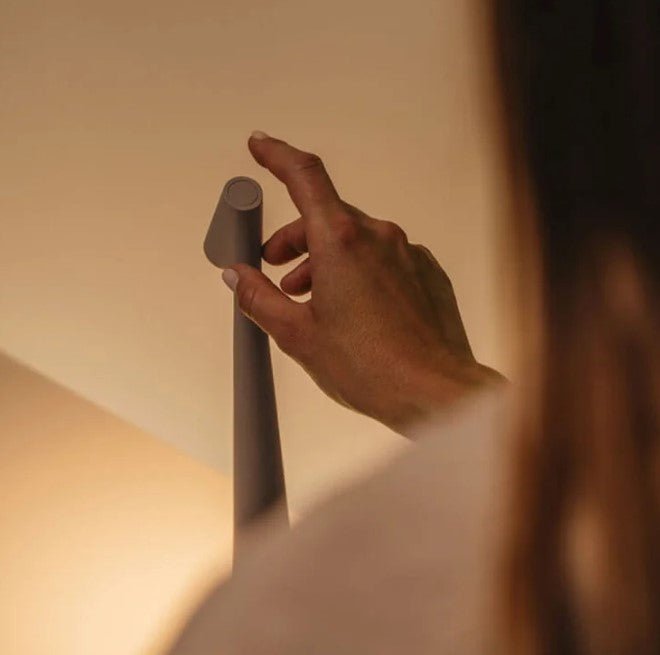 Nordic Lamp with Minimalist Design | Wireless | LED | Reading Lamp | Dinner Lamp
