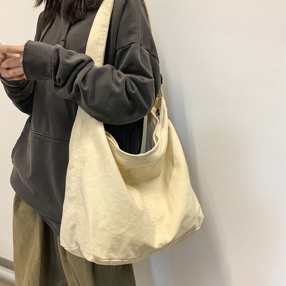 Practical Noa Bag Made of Durable Canvas Material