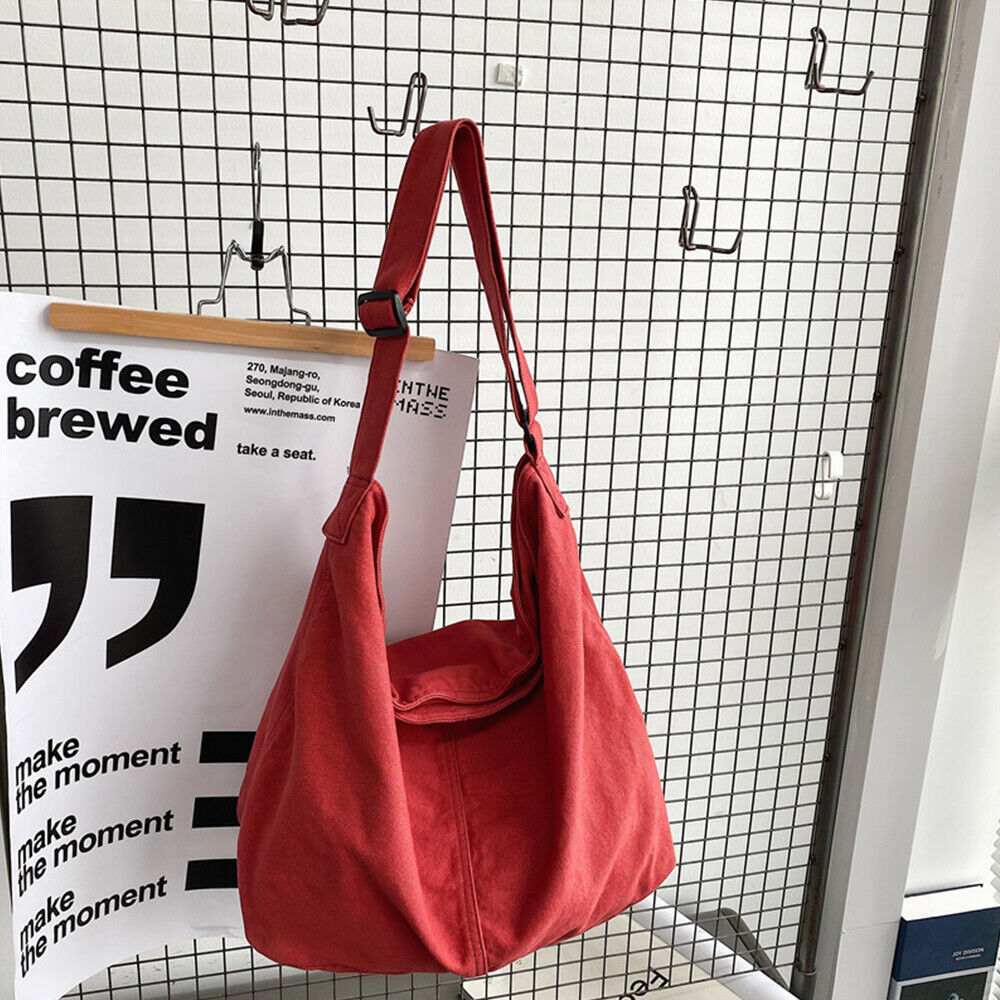 Practical Noa Bag Made of Durable Canvas Material
