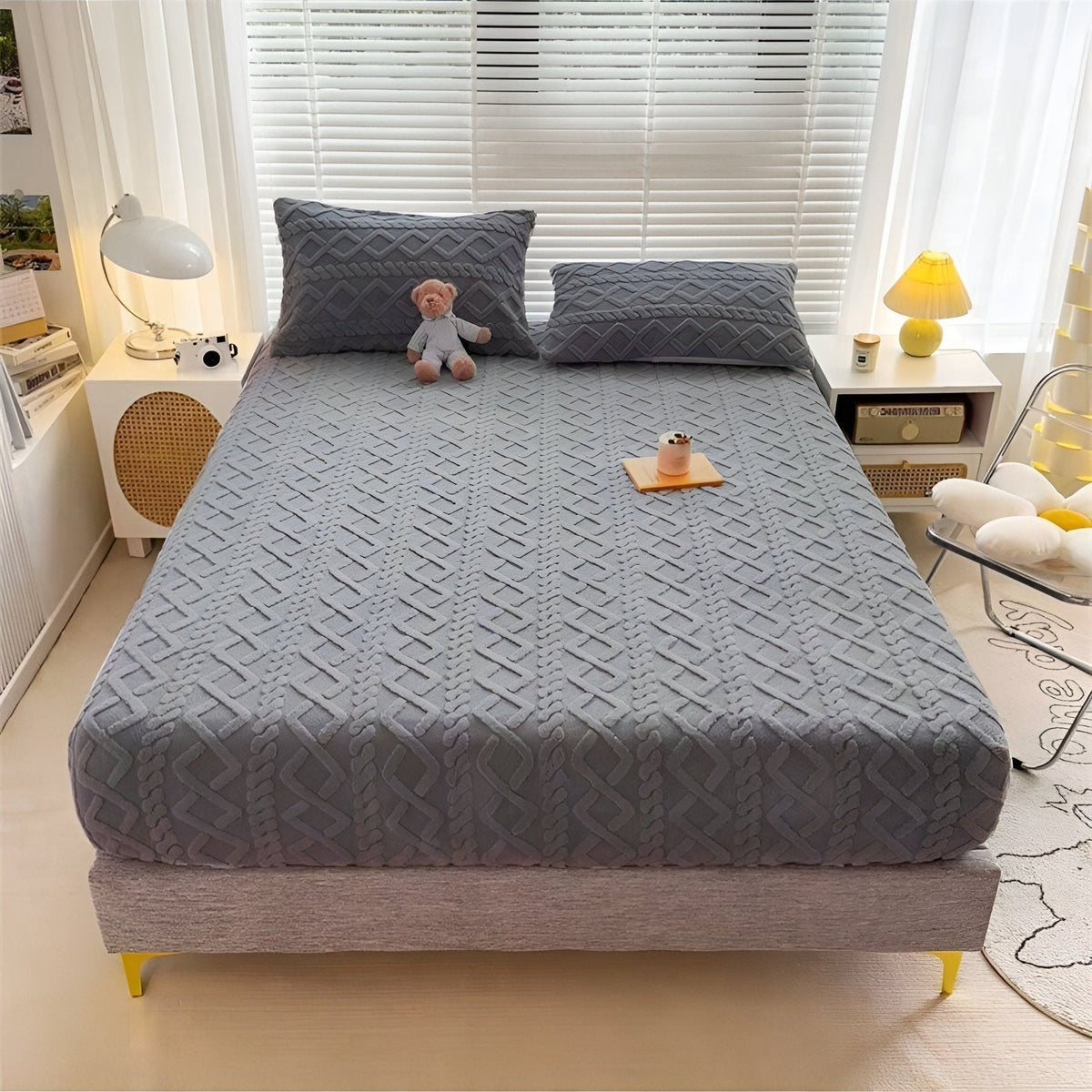 Plush Velvet Sherpa Bedding Ensemble