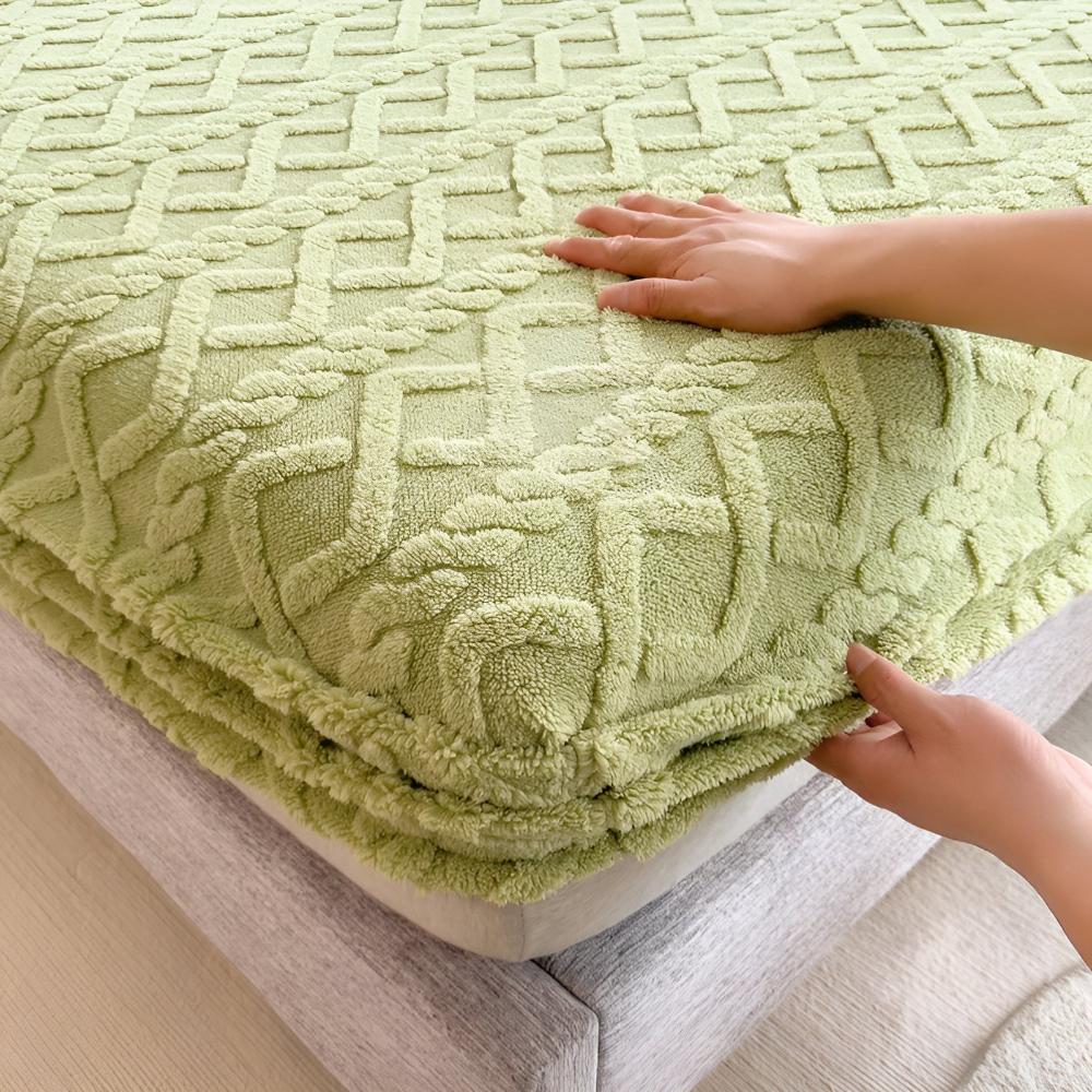 Plush Velvet Sherpa Bedding Ensemble