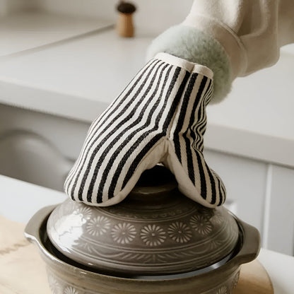 Striped Oven Mitts for Heat Protection