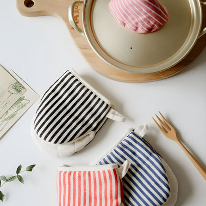 Striped Oven Mitts for Heat Protection