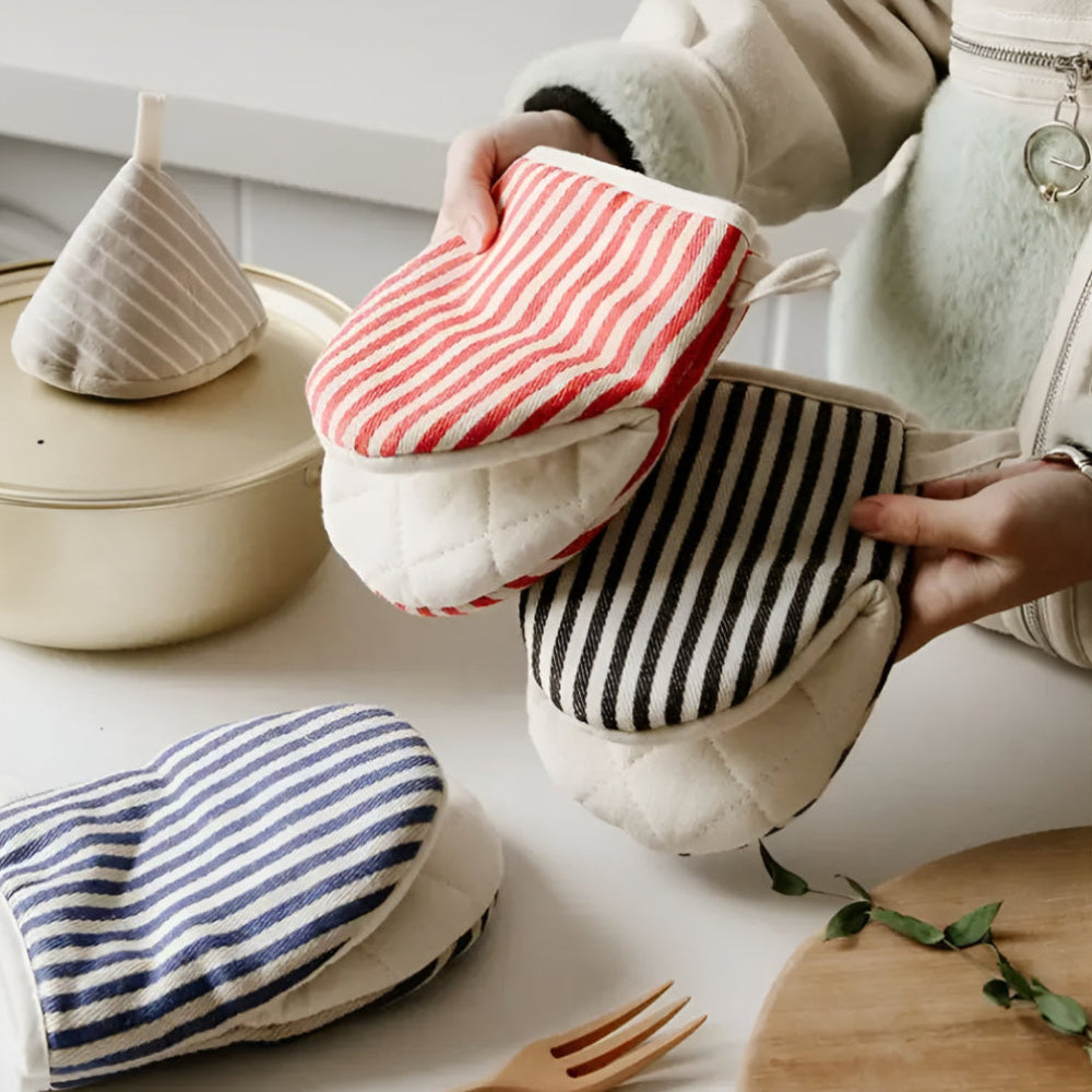 Striped Oven Mitts for Heat Protection