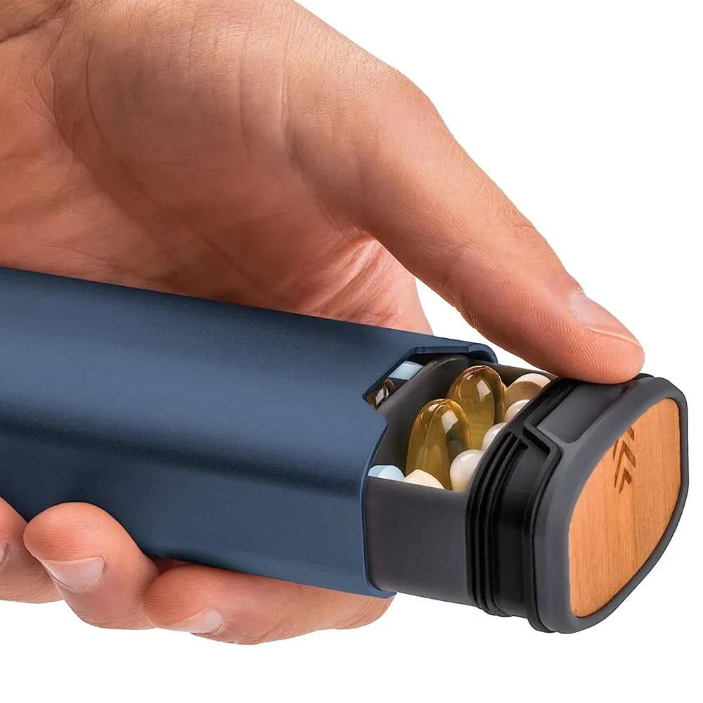TRAVEMED – Travel-friendly pill organizer with 7 compartments