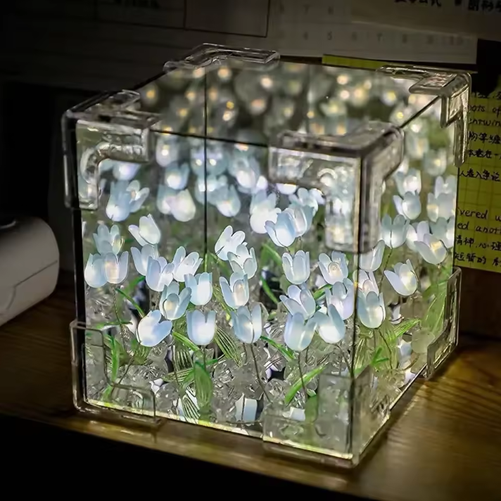 Tulip Cube Night Light